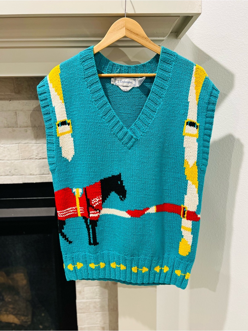 Vintage Equestrian Horse Themed V-Neck Hand Knit Sweater Vest - Picture 1 of 8